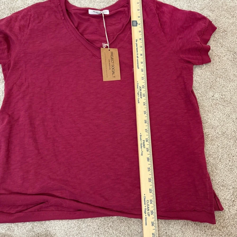 NWT PROJECT SOCIAL T V Neck Distressed Hem T‎ Shirt Berry Red Size M 100% Cotton - Picture 8 of 9